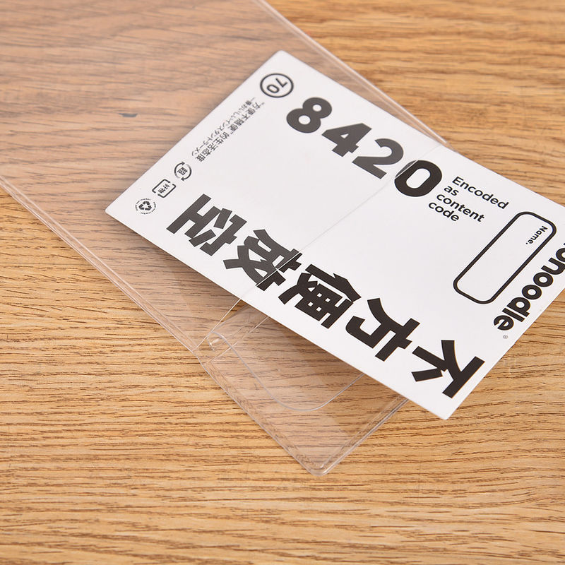 3 4 transparentes y plástico transparente para el portatarjetas de autobús del poseedor de una tarjeta de identificación de la tarjeta de la identificación del Pvc